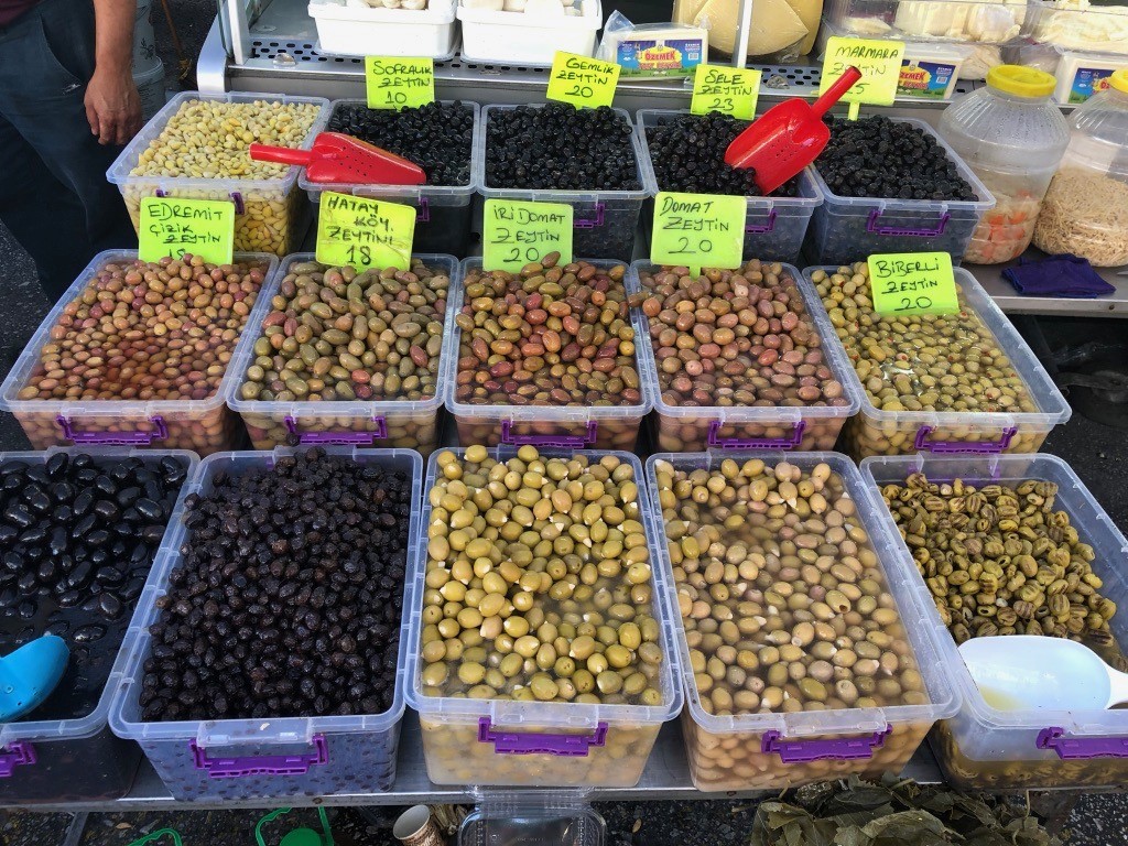 23. olivki na rynke v turcii alanja